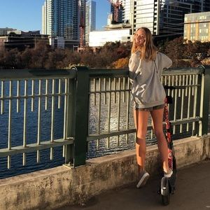 Meet your Posher, Aurora